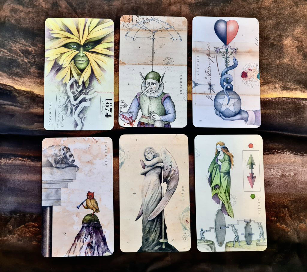 Examples of the Archeo cards